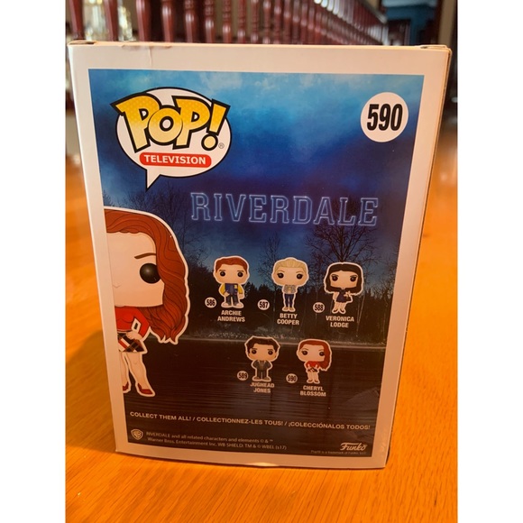 Funko POP - Cheryl Blossom #590 - Picture 2 of 3